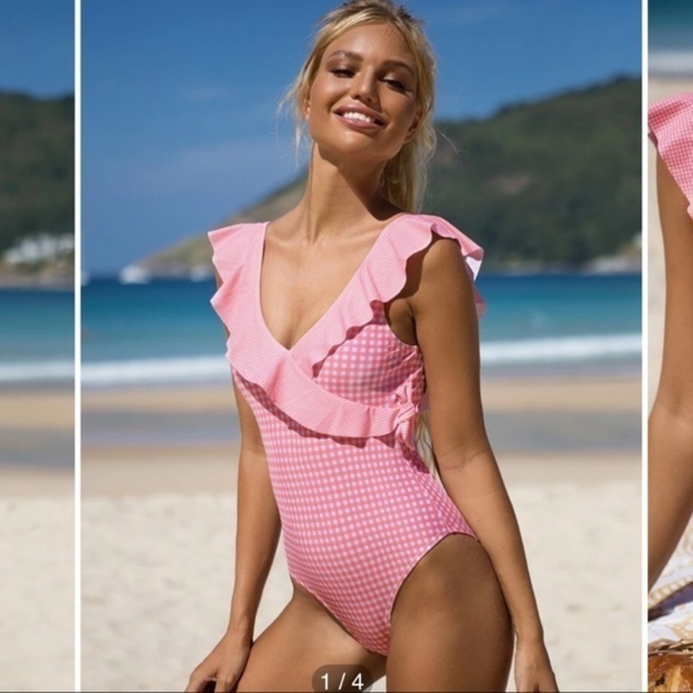 Ruffle gingham onepice swimsuit